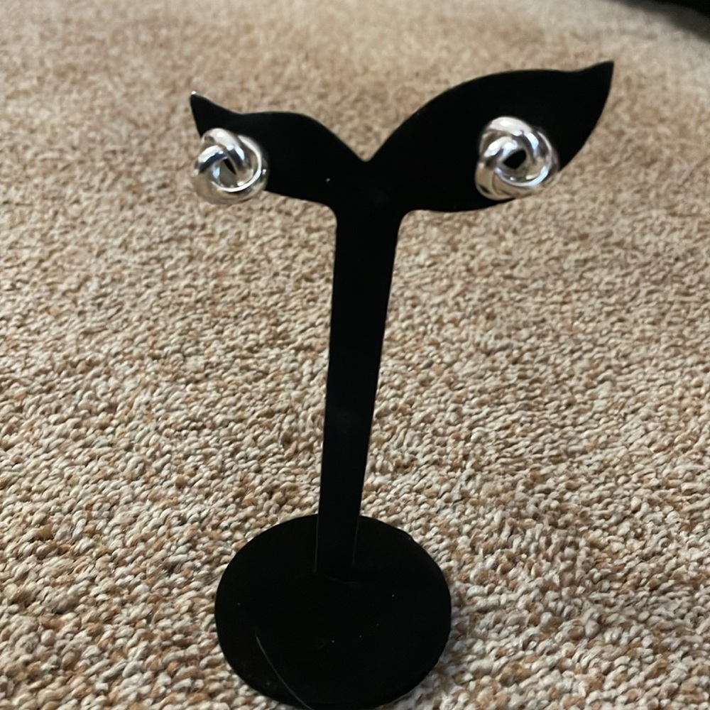 "Classics" Knot Stud Earrings